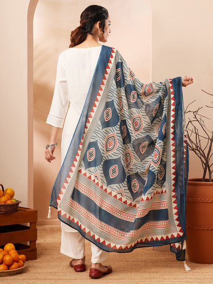 Janasya Women's Off White Rayon Solid Straight Kurta Set