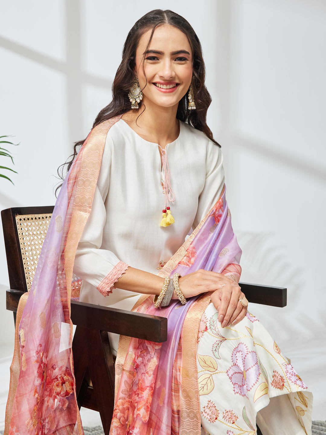 Janasya Women's Off White Chanderi Silk Floral Embroidered Straight Kurta Set