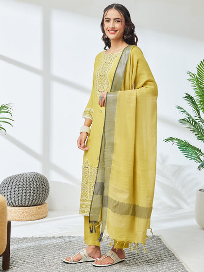 Janasya Women's Olive Rayon Floral Printed Straight Kurta Set