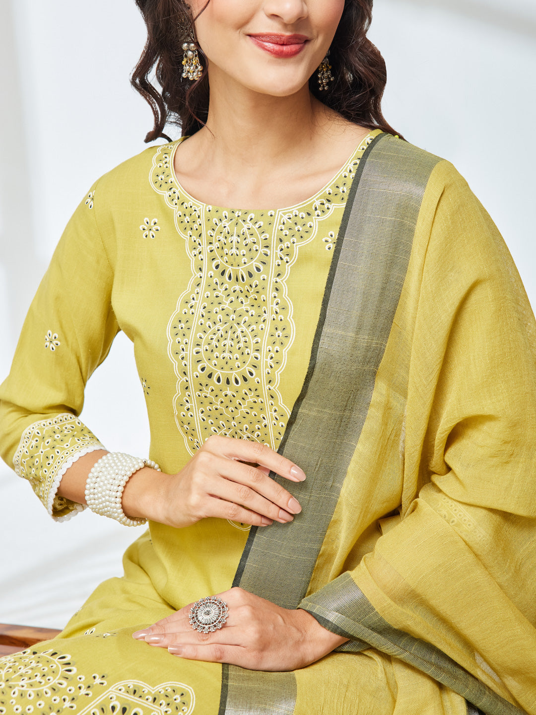 Janasya Women's Olive Rayon Floral Printed Straight Kurta Set
