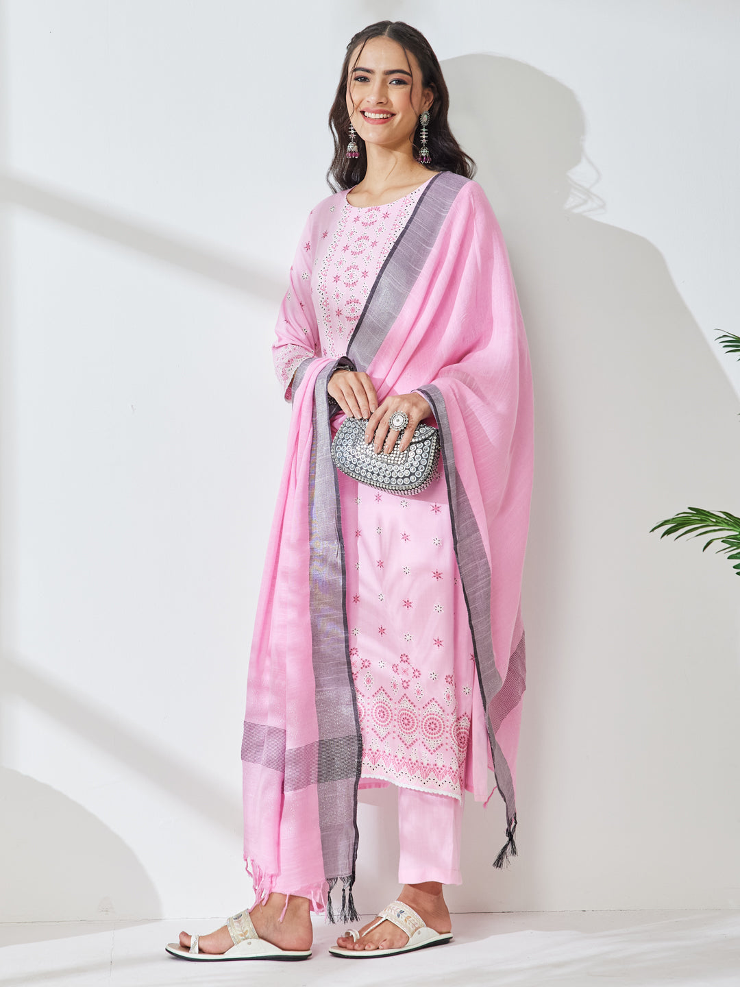 Janasya Women's Pink Rayon Floral Printed Straight Kurta Set