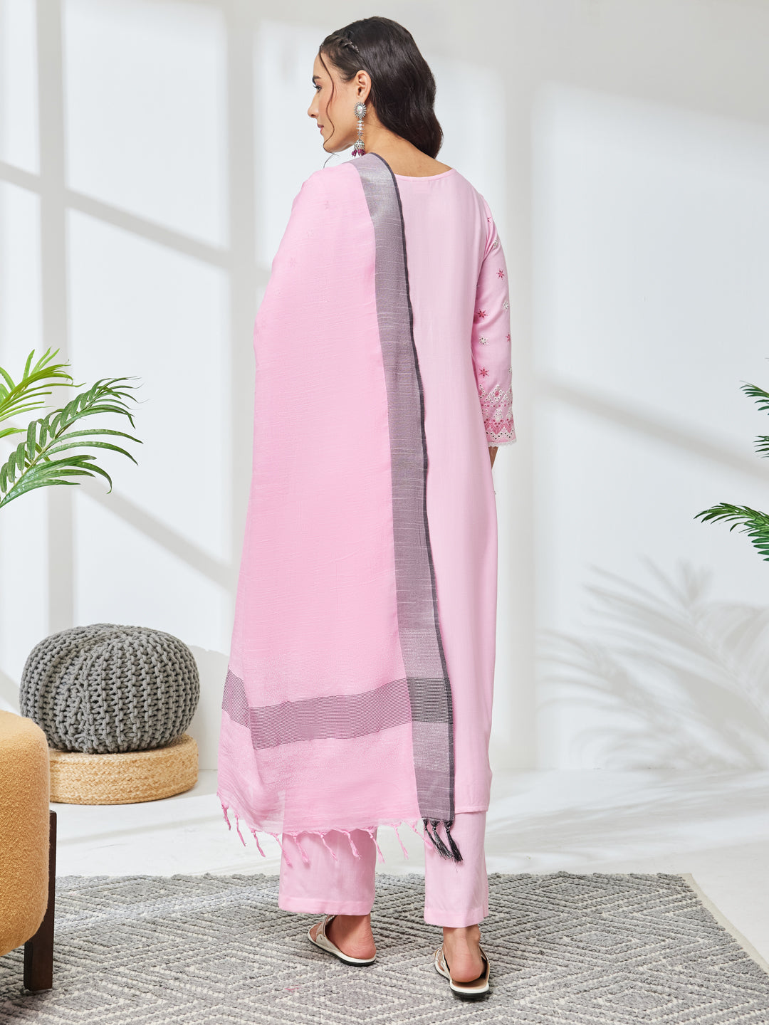 Janasya Women's Pink Rayon Floral Printed Straight Kurta Set