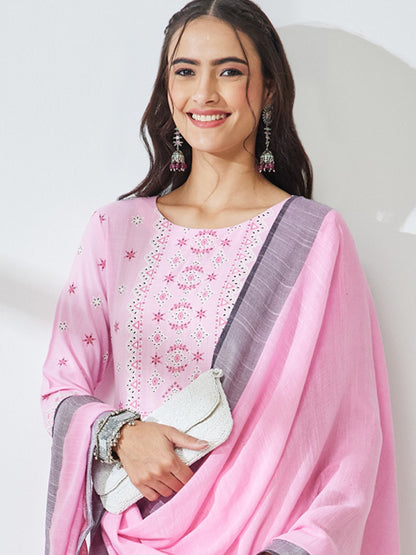 Janasya Women's Pink Rayon Floral Printed Straight Kurta Set