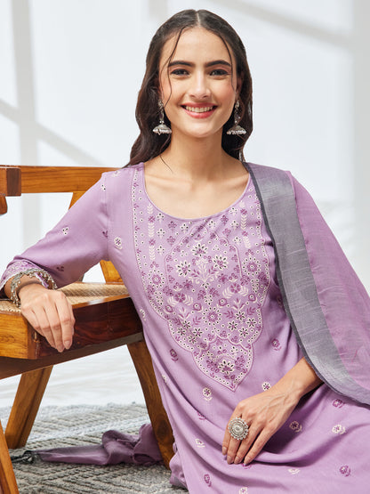 Janasya Women's Lavender Rayon Floral Printed Straight Kurta Set