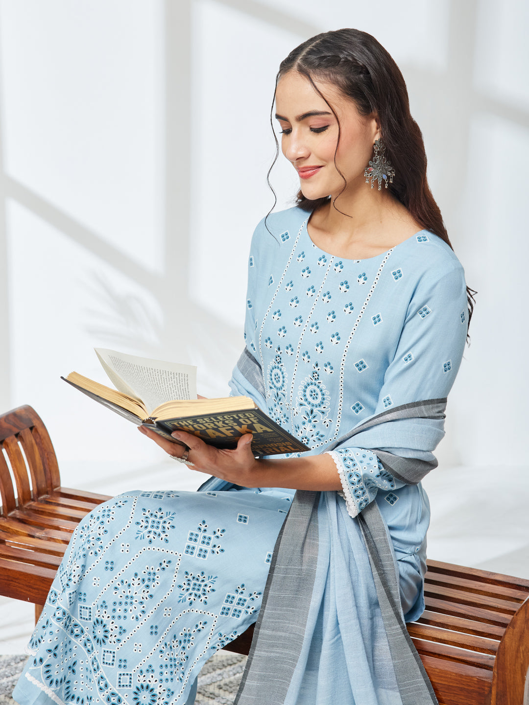 Janasya Women's Sky Blue Rayon Floral Printed Straight Kurta Set