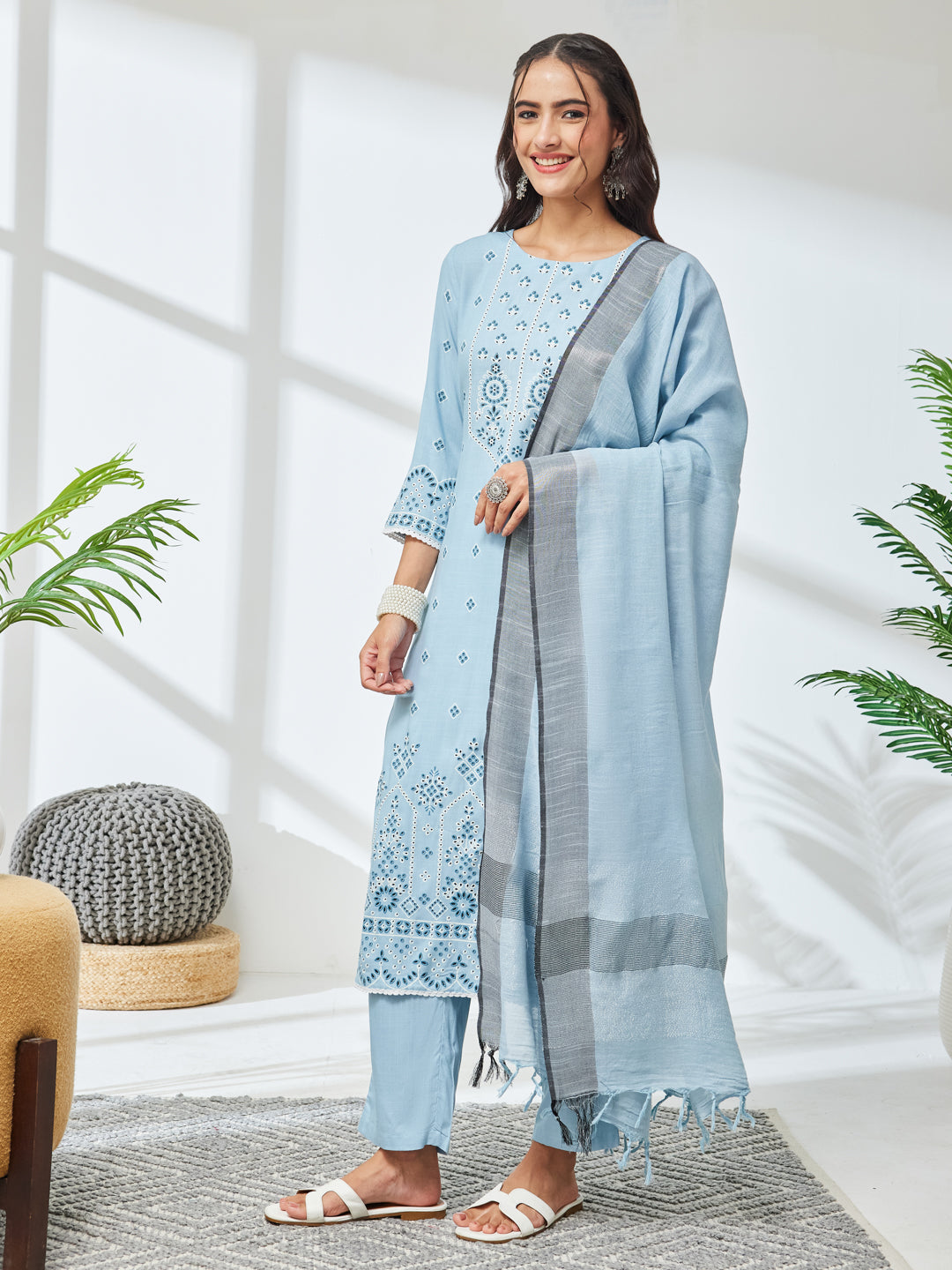 Janasya Women's Sky Blue Rayon Floral Printed Straight Kurta Set