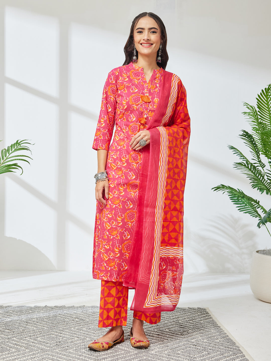 Janasya Women's Pink Pure Cotton Floral Printed Straight Kurta Set