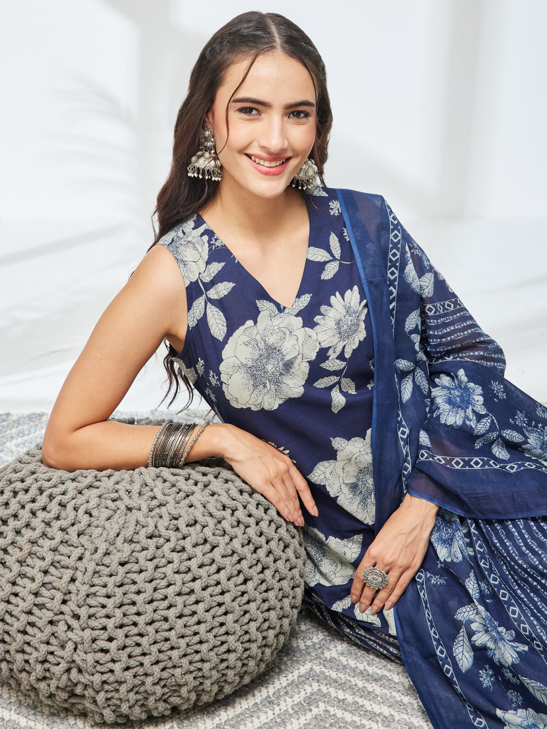 Janasya Women's Navy Blue Pure Cotton Floral Printed Straight Kurta Set