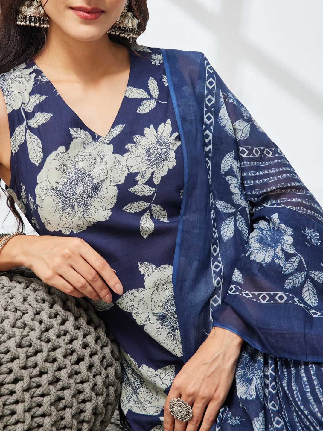Janasya Women's Navy Blue Pure Cotton Floral Printed Straight Kurta Set
