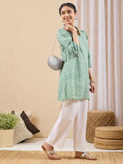 Janasya Women's Green Pure Cotton Ethnic Motifs Printed A-line Tunic