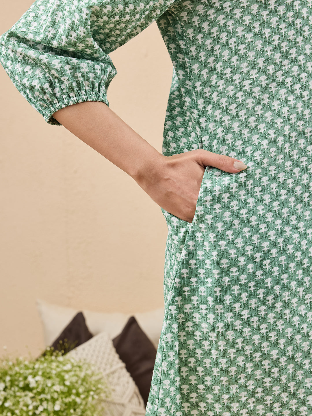 Janasya Women's Green Pure Cotton Ethnic Motifs Printed A-line Tunic