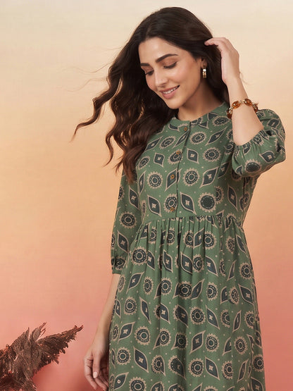 Janasya Women's Green Pure Cotton Geometric Printed A-Line Tunic