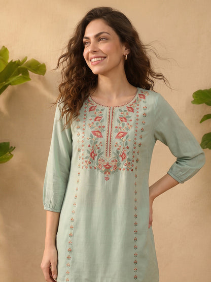 Janasya Women's Mint Green Rayon Embroidered Straight Tunic