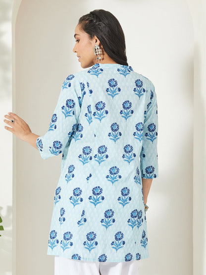 Janasya Women's Light Blue Pure Cotton Floral Printed  A-Line Tunic