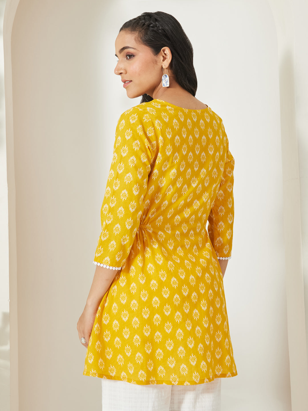 Janasya Women's Yellow Pure Cotton Ethnic Motifs Printed A-Line Tunic