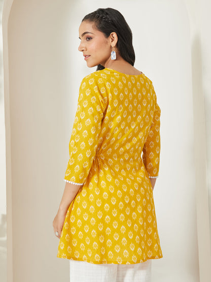 Janasya Women's Yellow Pure Cotton Ethnic Motifs Printed A-Line Tunic