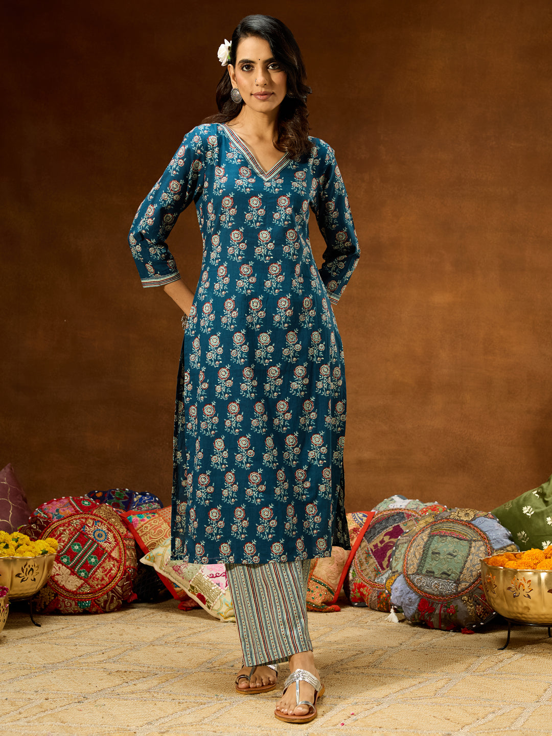 Janasya Women's Blue Pure Cotton Floral Printed Straight Kurta Pant Set
