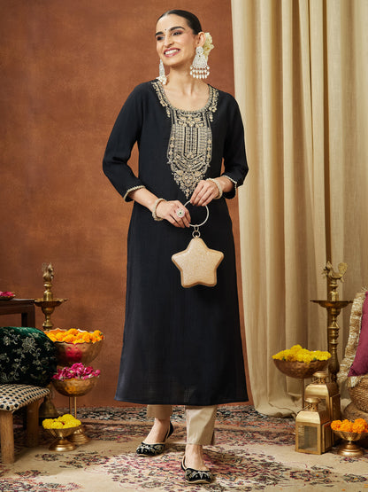 Janasya Women's Black Silk Blend Zari Yoke Embroidered Straight Kurta