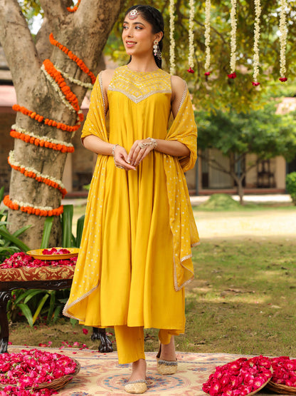 Janasya Women Yellow Chanderi Silk Embellished Anarkali Kurta Set With Dupatta