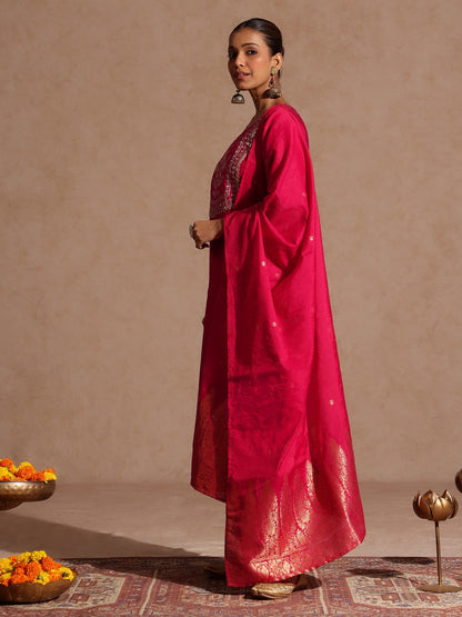 Janasya Women's Pink Silk Blend Zari Yoke Embroidered Straight Kurta Set