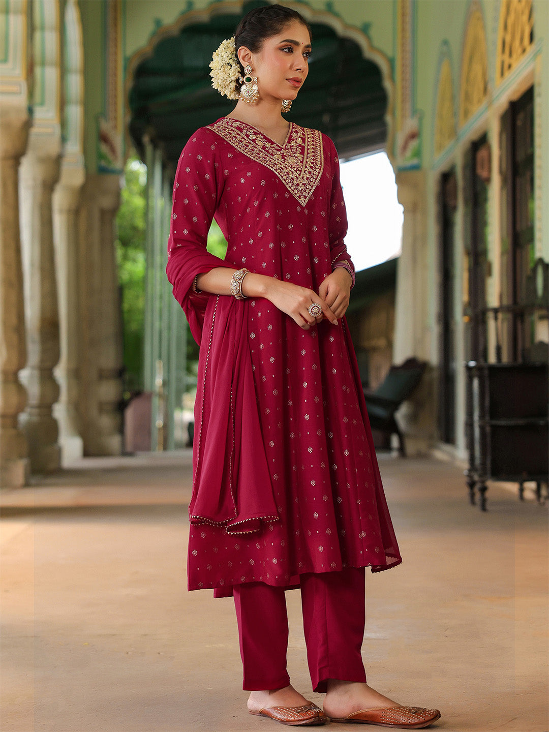 Janasya Women's Pink Silk Blend Zari Yoke Embroidered Gold Printed Anarkali Kurta Set