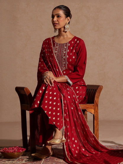 Janasya Women's Maroon Chanderi Silk Zari Yoke Embroiderde Gold Printed Kurta Set