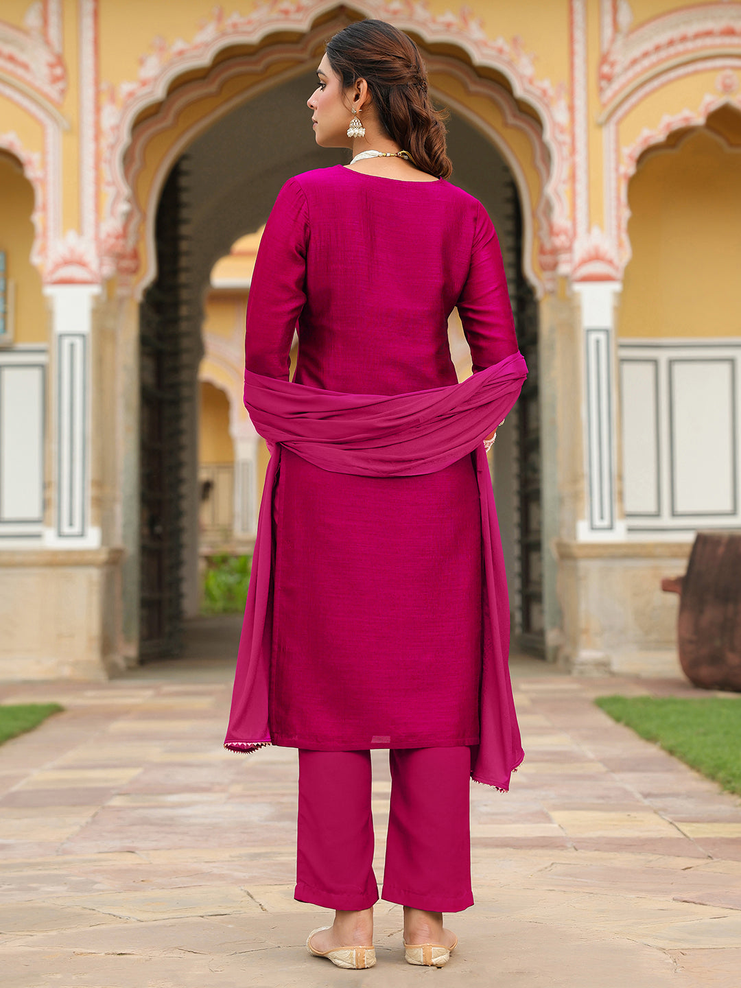 Janasya Women's Pink Silk Blend Zari Embroidered Straight Kurta Set