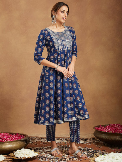 Janasya Women's Navy Blue Pure Cotton Yoke Embroidered Floral Printed Anarkali Kurta Set