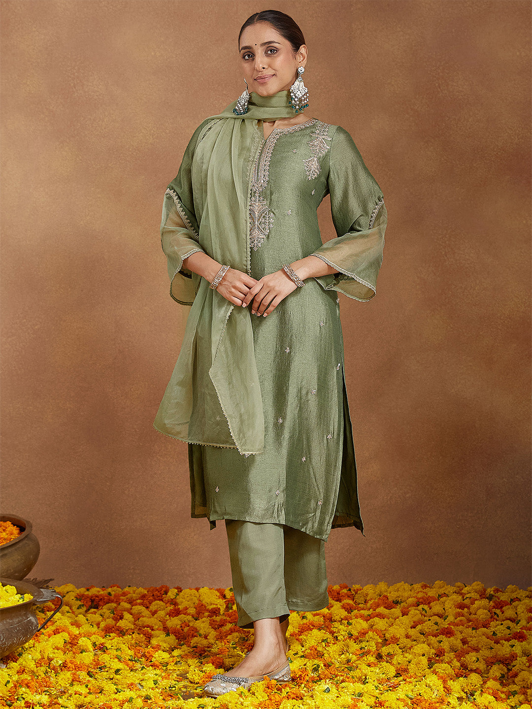 Janasya Women's Sage Green Silk Blend Zari Embroidered Straight Kurta Set