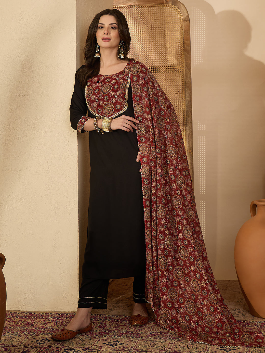Janasya Women's Black Rayon Ajrakh Printed Straight Kurta Set