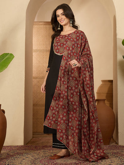 Janasya Women's Black Rayon Ajrakh Printed Straight Kurta Set