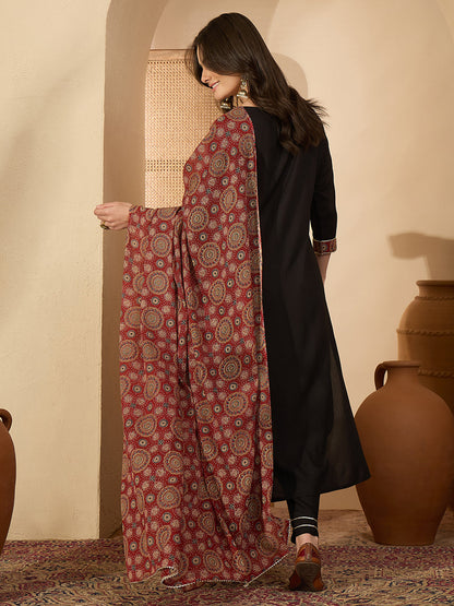 Janasya Women's Black Rayon Ajrakh Printed Straight Kurta Set
