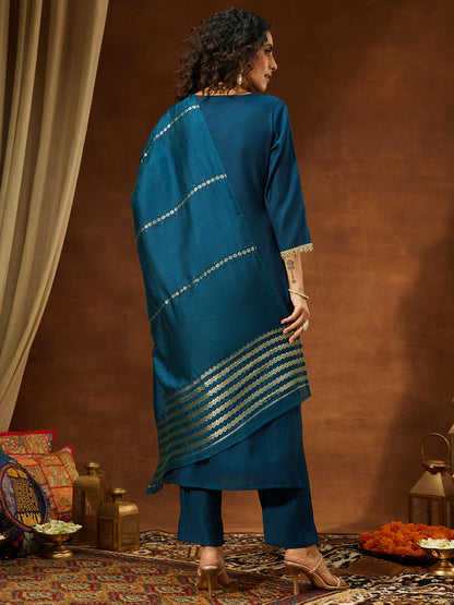 Janasya Women's Teal Chanderi Yoke Embroidery Straight Kurta Set