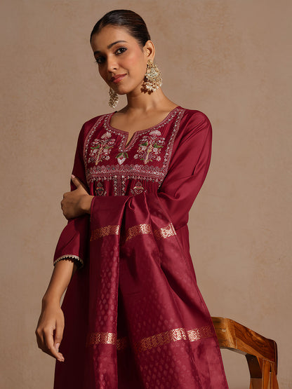 Janasya Women's Maroon Chanderi Silk Yoke Embroidered Straight Kurta Set