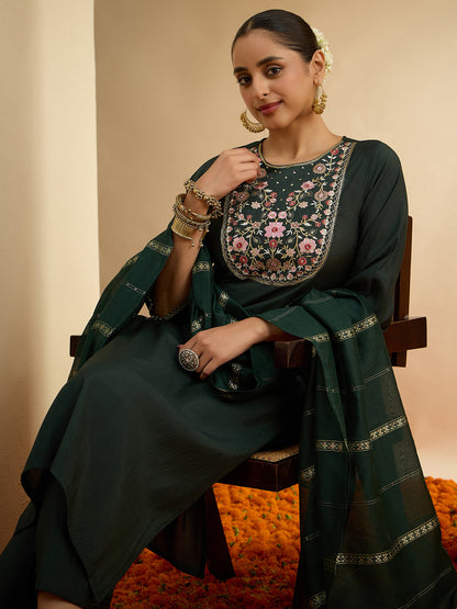 Janasya Women's Bottle Green Chanderi Silk Floral Yoke Embroiderered Straight Kurta Set