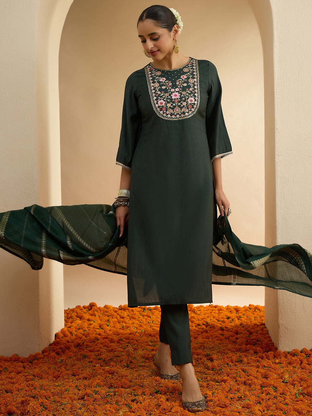 Janasya Women's Bottle Green Chanderi Silk Floral Yoke Embroiderered Straight Kurta Set