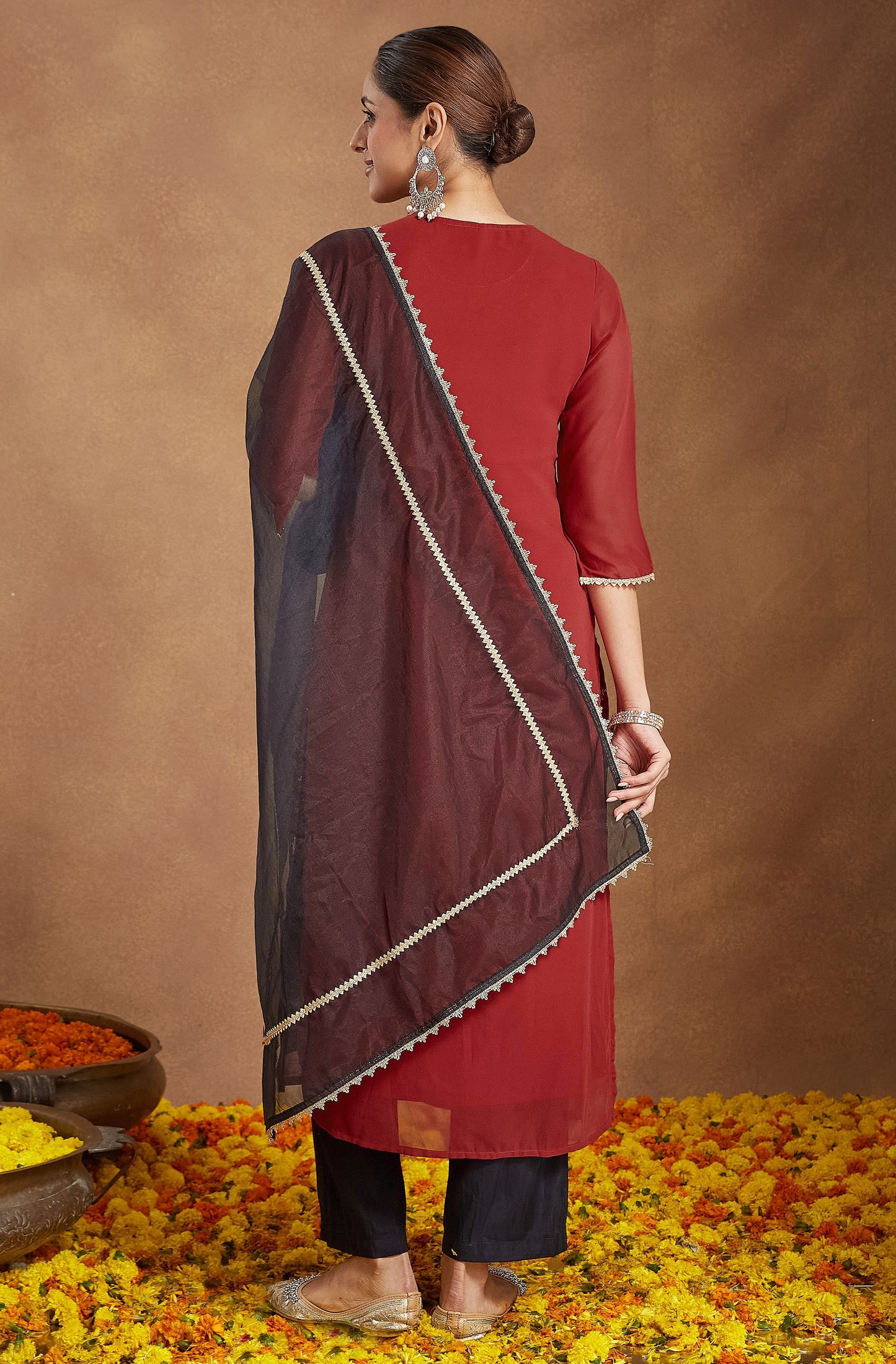 Janasya Women's Red Chanderi Silk Embroidered Straight Kurta Set