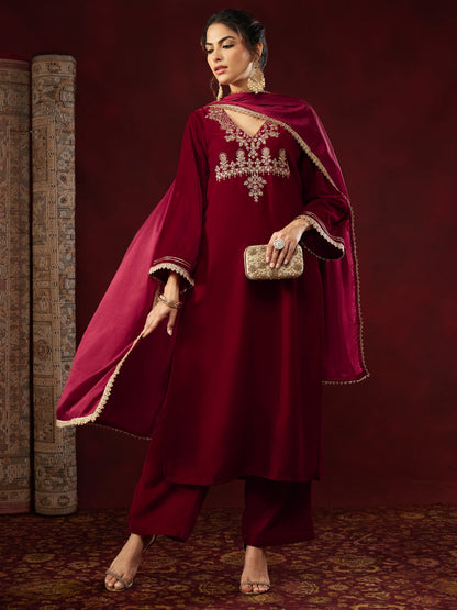 Janasya Women's Red Velvet Zari Yoke Embroidered Straight Kurta Set