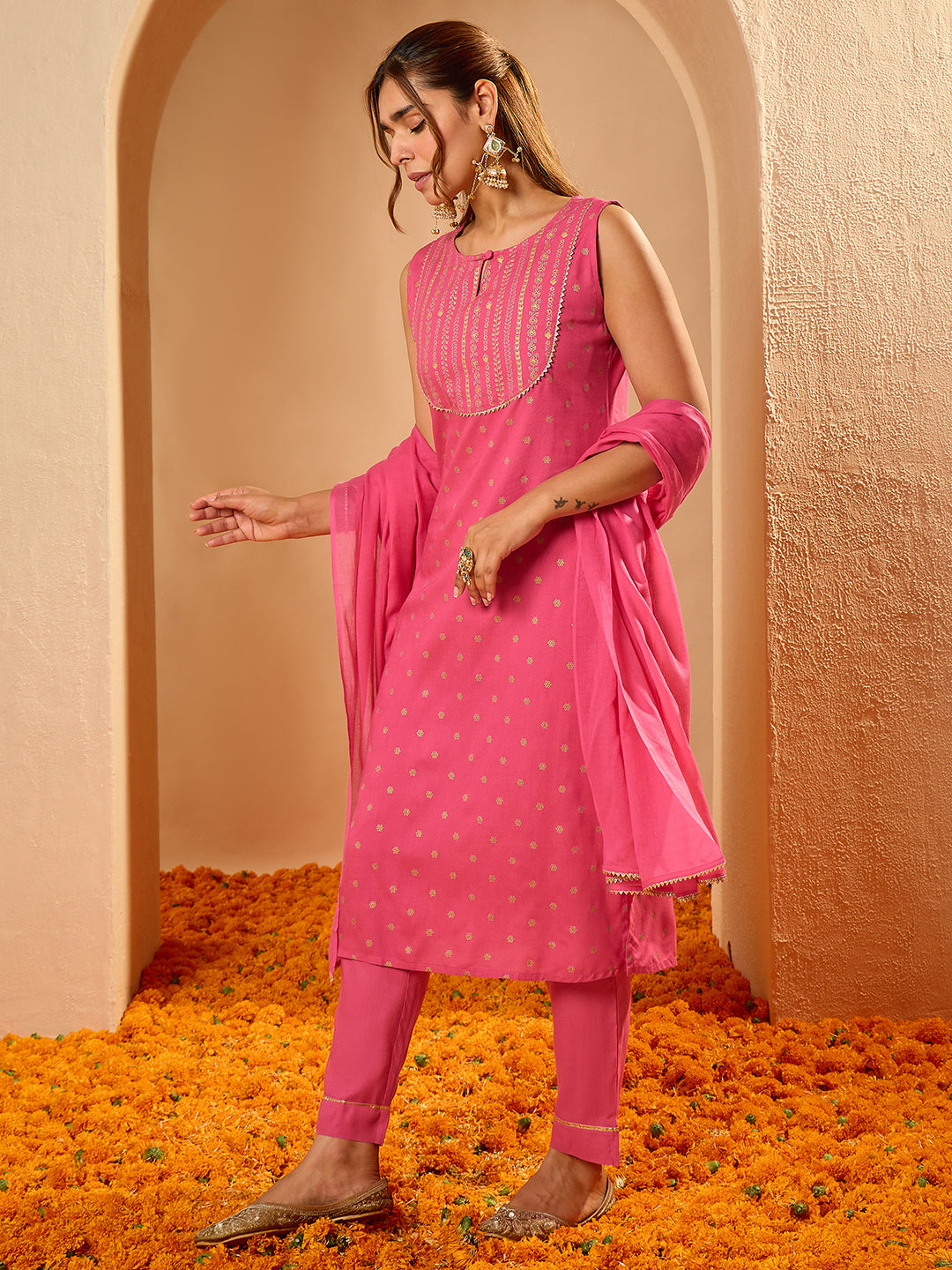 Janasya Women's Pink Rayon Gold Foil Printed Straight Kurta Set