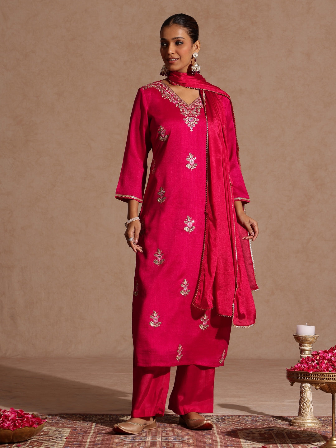 Janasya Women's Pink Silk Blend Zari Embroidered Straight Kurta Set