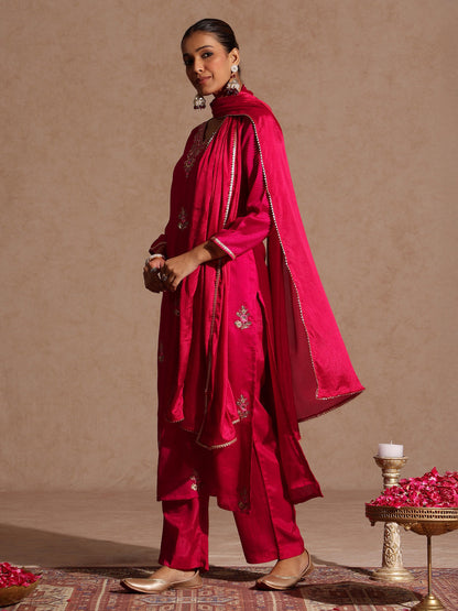 Janasya Women's Pink Silk Blend Zari Embroidered Straight Kurta Set