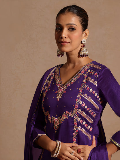 Janasya Women's Purple Silk Blend Embroidered Straight Kurta Set