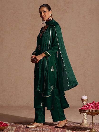 Janasya Women's Bottle Green Silk Blend Zari Embroidered Straight Kurta Set