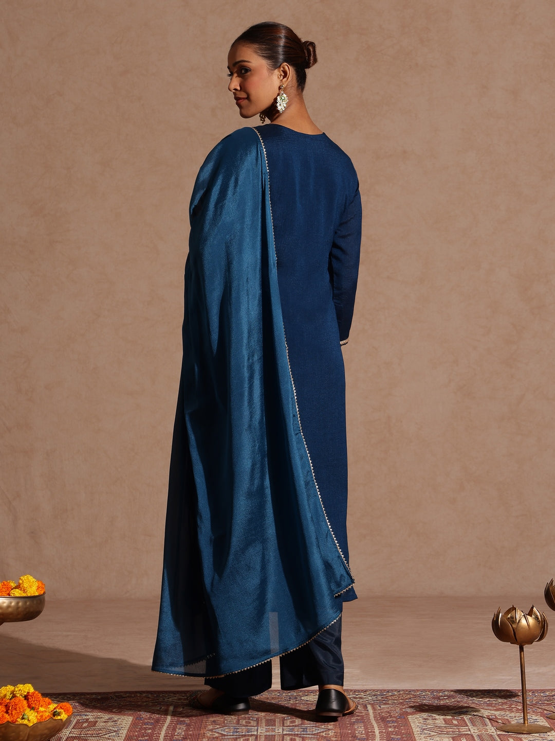 Janasya Women's Teal Blue Silk Blend Embroidered Straight Kurta Set