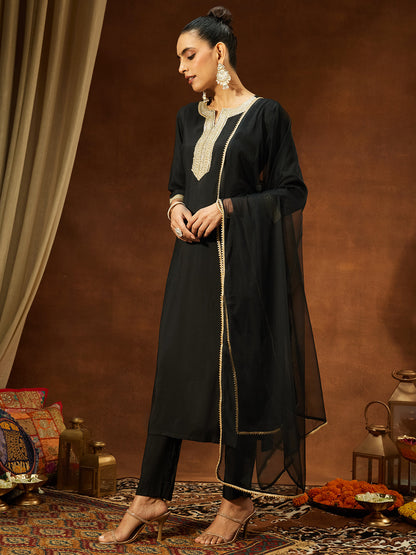 Janasya Women's Black Chanderi Silk Yoke Design Straight Kurta Set
