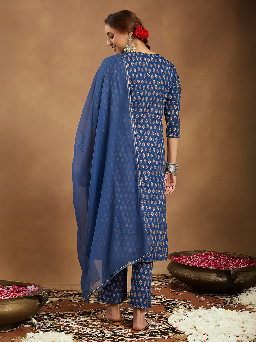 Janasya Women's Blue Pure Cotton Ethnic Motifs Printed Straight Kurta Set