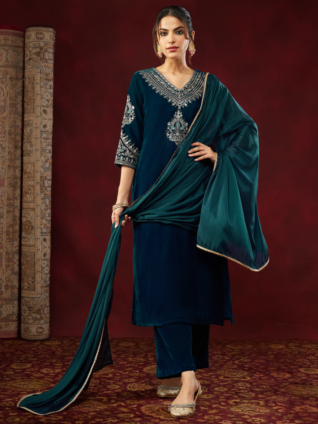 Janasya Women's Teal Blue Velvet Zari Embroidered Straight Kurta Set