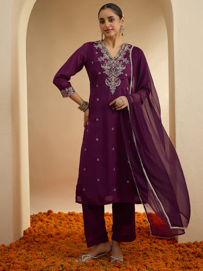 Janasya Women's Wine Shimmer Georgette Floral Embroidered Straight Kurta Set