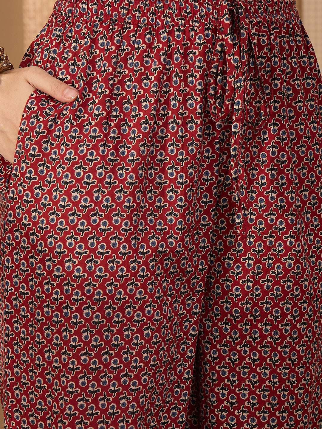 Janasya Women's Maroon Pure Cotton Ethnic Motifs Printed Straight Kurta Pant Set