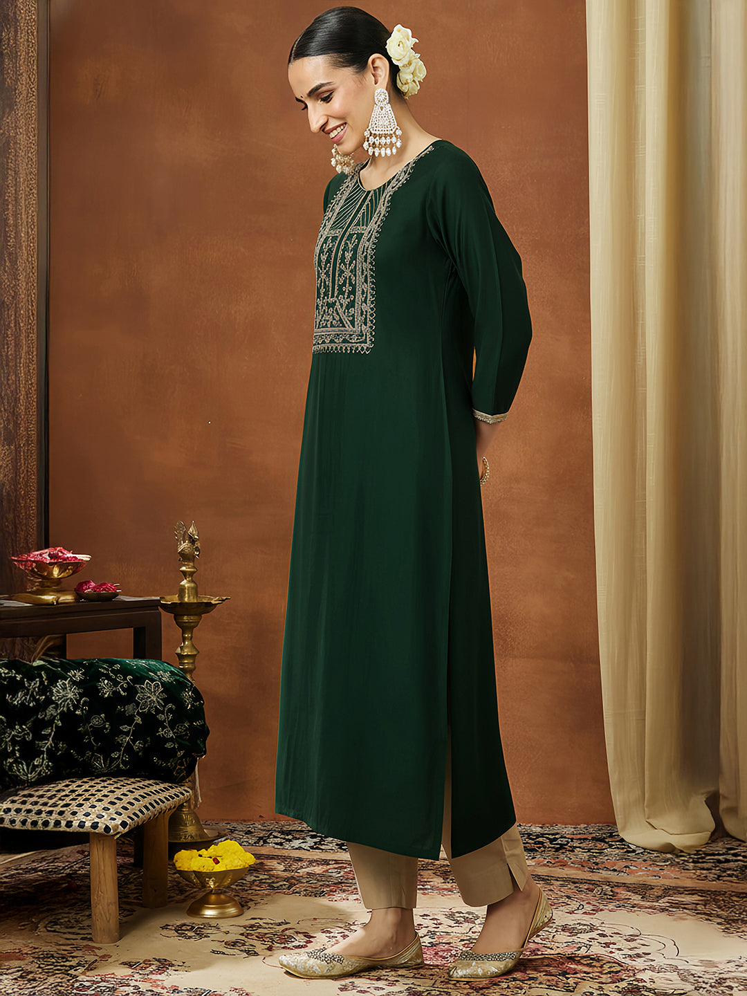 Janasya Women's Bottle Green Chanderi Silk Zari Yoke Embroidered Straight Kurta